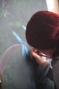 Künstlerisches Arbeiten während der Kreativwoche zum Thema Bedrohung des Regenwalds 1 kreativwoche